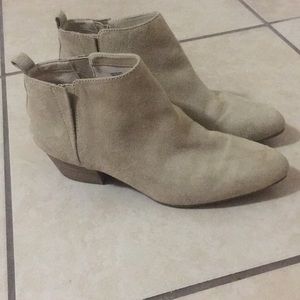 Women’s Tan Ankle Boots